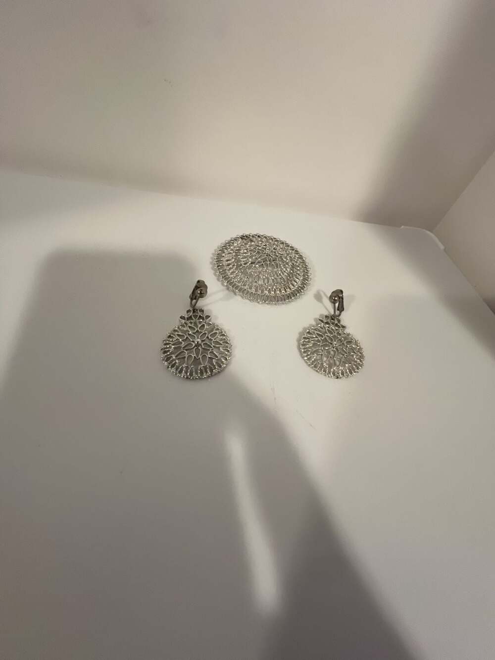 Sarah Coventry Venetian Brooch and Matching Clip-On Dangle Earrings Set Silver